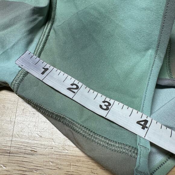 Lululemon Hotty Hot High-Rise Lined Short 4" Chroma Drift Green Size 2 NWT - Picture 12 of 12